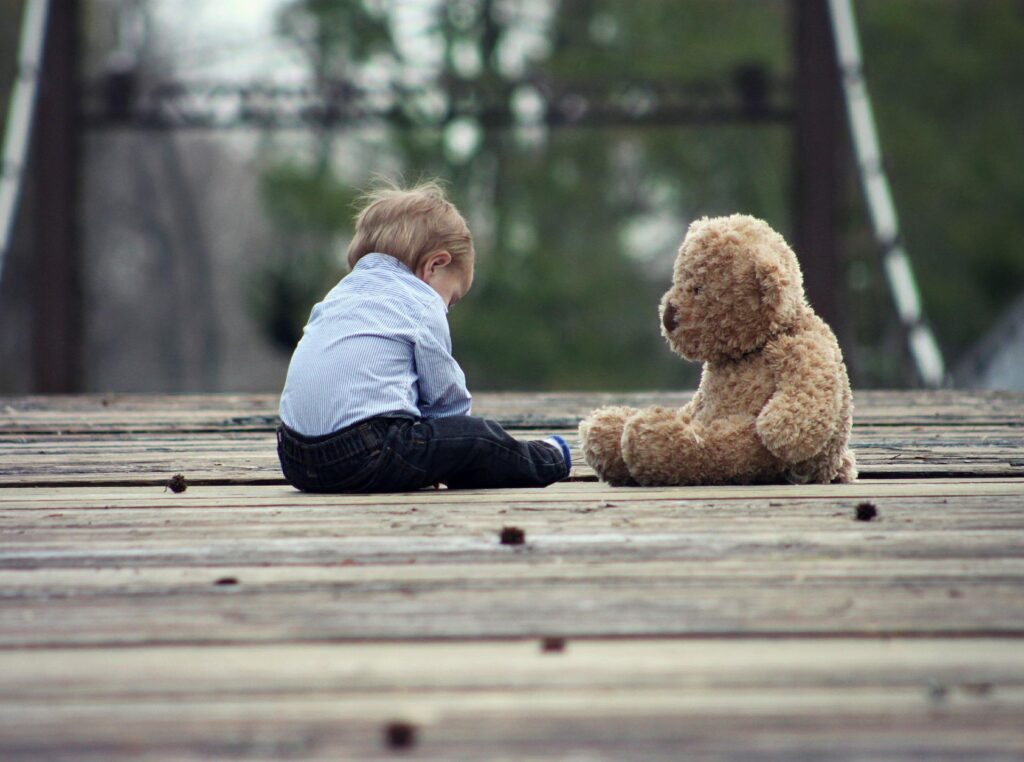Jak pokonać nieśmiałość u dziecka?